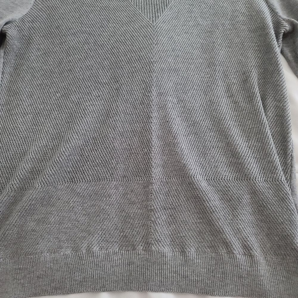 Calvin Klein Layered Sweater Faux Shirt Hem Gray White M NWT - Picture 6 of 11